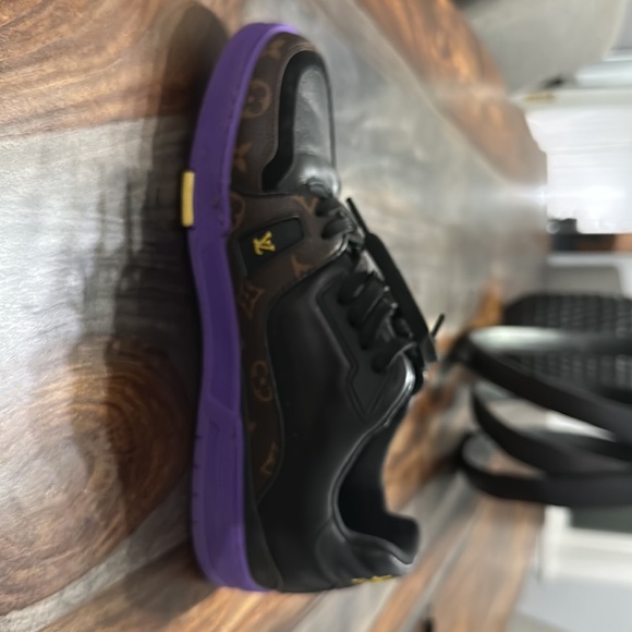 Louis Vuitton
Trainer 'Monogram
- Yellow Purple' RP - Picture 4 of 10
